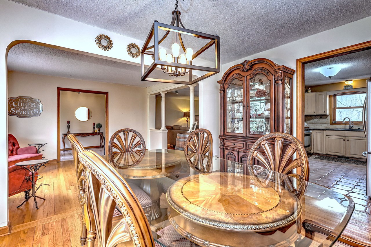 a welcoming space to dine, celebrate, and connect.