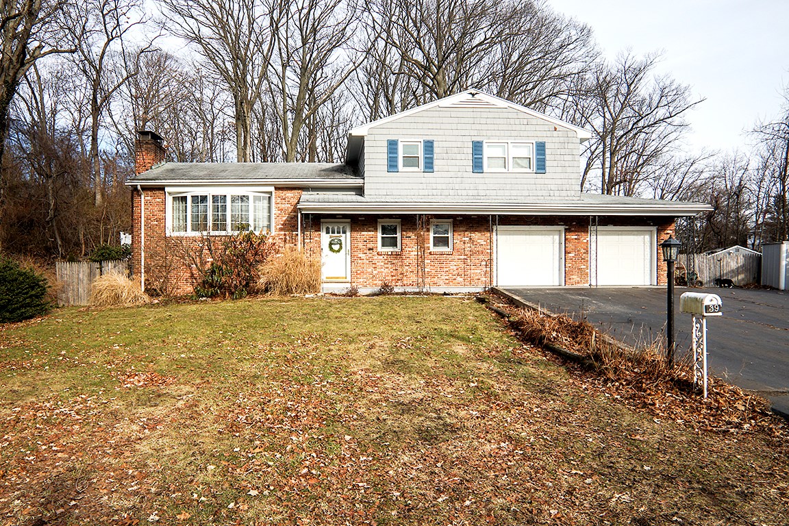 39 Hollow Tree Road